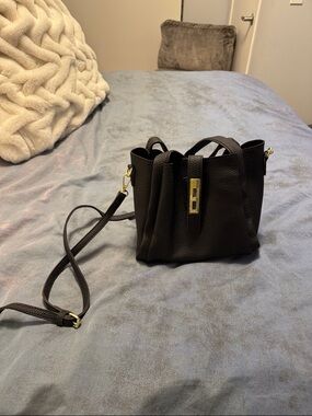 Classic Black Pebbled Crossbody Bag with Gold Hardware